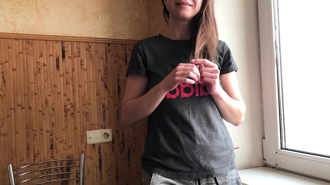 Brat je pomogao polusestri da se opusti prije prvog spoja. Ruski amater s razgovorom